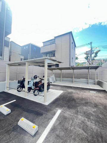 神戸国香通Futurの駐車場