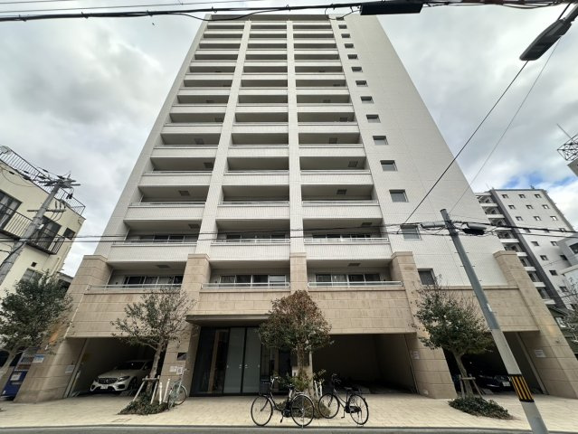 コスモリード谷町六丁目の外観