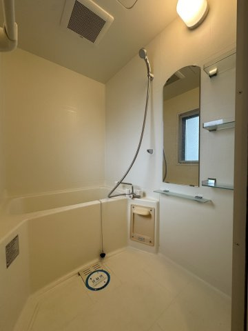 コスモリード谷町六丁目の浴室