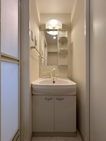 コスモリード谷町六丁目の洗面所