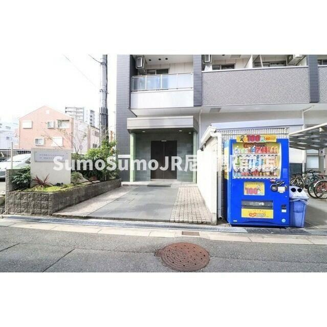 十三本町ウインズマンションⅡのエントランス|毎日通るエントランスはこのようになっています
