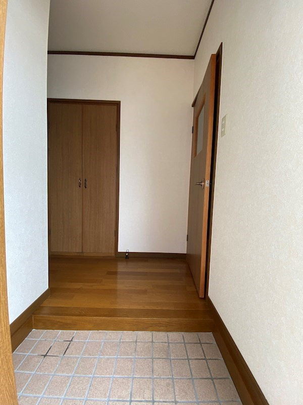 灘北ハイツの玄関