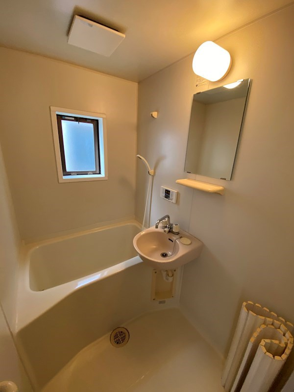 灘北ハイツの浴室