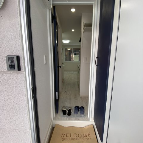 ハイツキャンパスの玄関