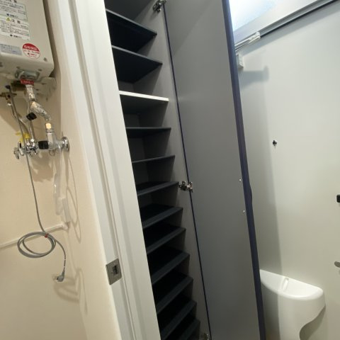ハイツキャンパスの玄関