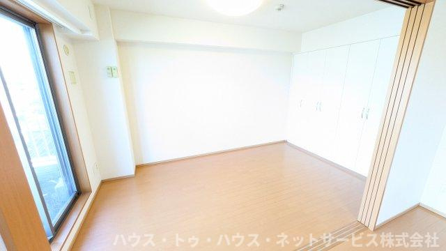 第18シントウキョウビルの寝室