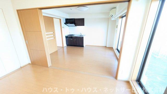 第18シントウキョウビルの居間・リビング