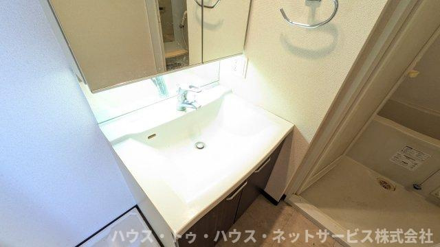 第18シントウキョウビルの独立洗面台