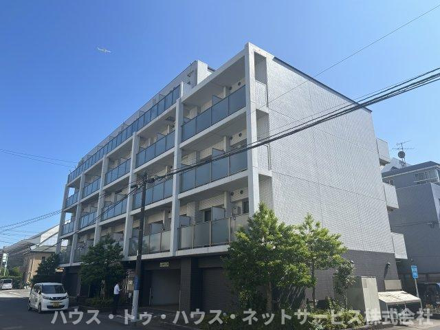 第18シントウキョウビルの外観