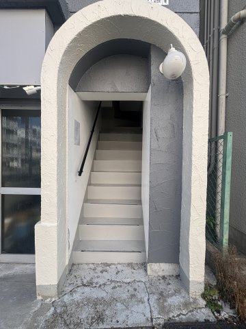 ２番館のエントランス