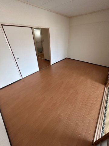 石上マンションの居間・リビング
