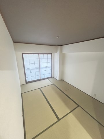 熊内スカイハイツの和室