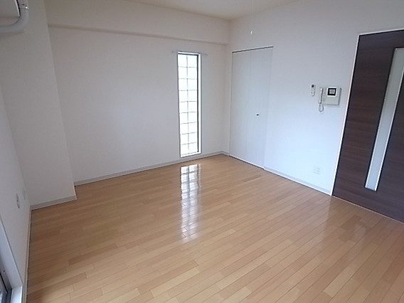 アクアプレイス新神戸駅前の洋室