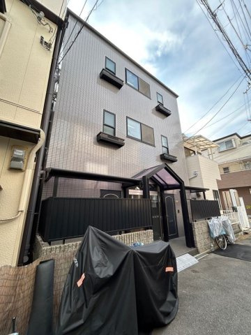 白川マンションの外観