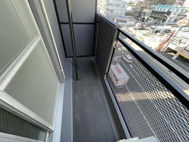 メインステージ弓木町　(旧：ダンディライオン六甲)のバルコニー