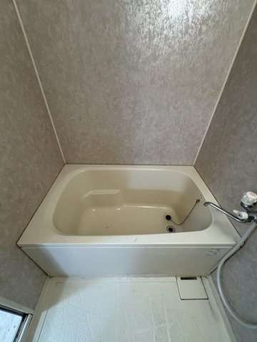 神戸タケサンハイツの浴室