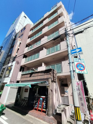 甲南シャトー三宮の外観