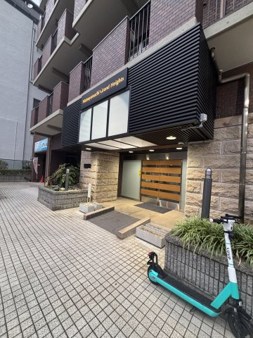 松屋町グランドハイツのエントランス