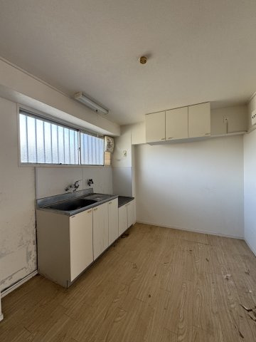 白川台ハイツの居間・リビング