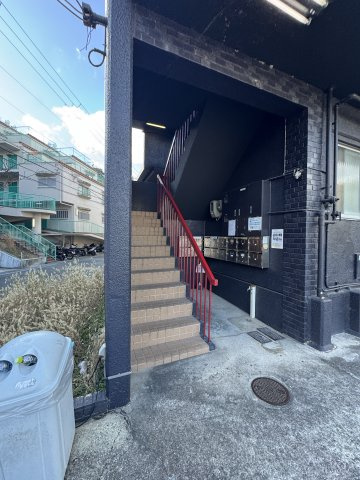 白川台ハイツの外観