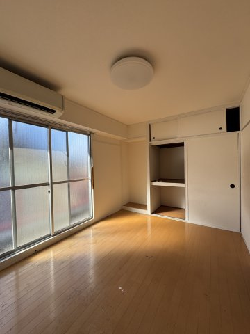 白川台ハイツの寝室