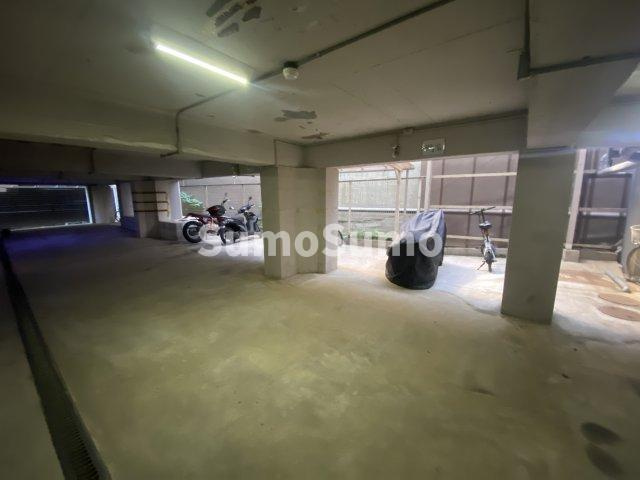 灘ハイツの駐車場