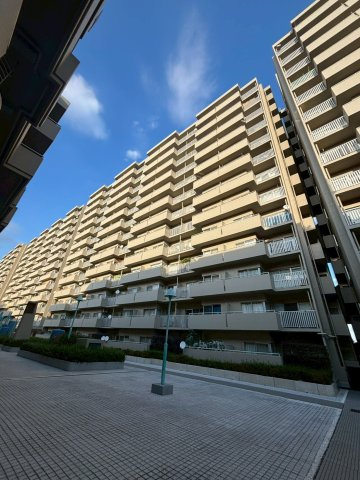 エバーグリーンポートアイランド　２号棟の外観