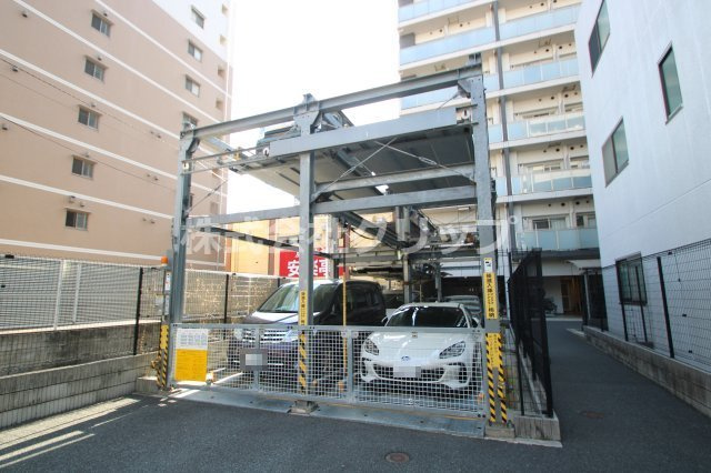 アーリアシティ川崎の駐車場