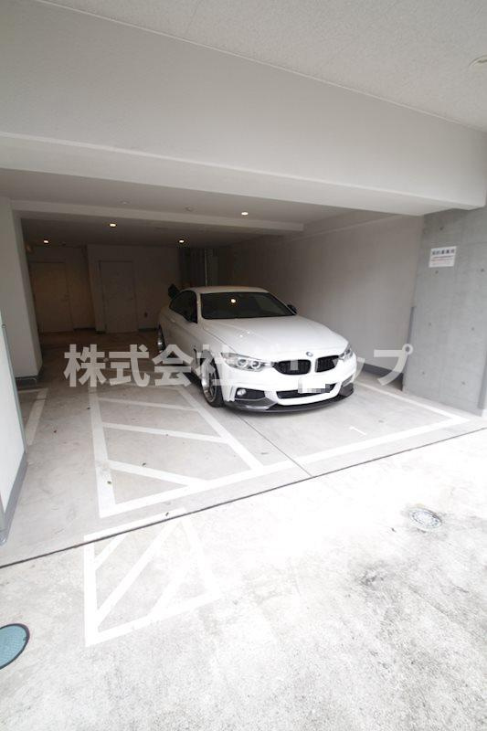 アーリアシティ川崎の駐車場