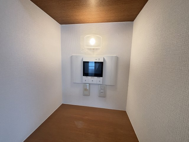 【TVモニター付きインターフォン】