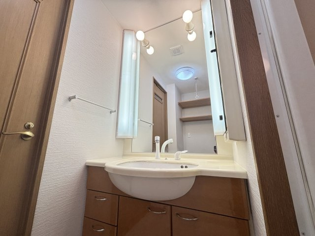 【独立洗面台】