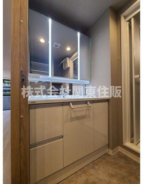 レジデンシャル武蔵浦和ザ・マークプレイスの洗面所|コンパクトで使いやすい洗面所