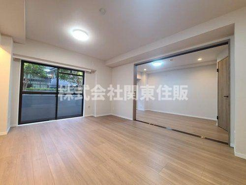 レジデンシャル武蔵浦和ザ・マークプレイスの居間・リビング|ゆったり過ごせるリビングです