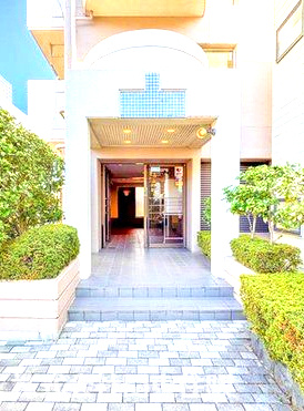 メイツ武蔵浦和のエントランス