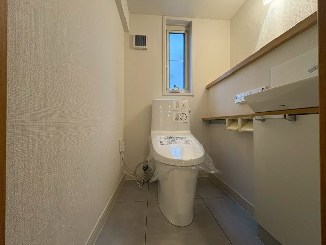 さいたま市緑区大間木２丁目　中古一戸建てのトイレ