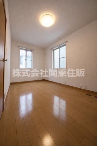 さいたま市緑区大間木２丁目　中古一戸建ての洋室