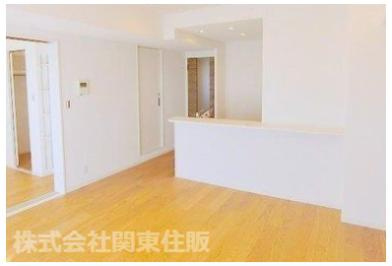 コスモ東浦和の居間・リビング