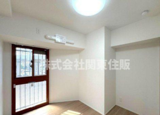 プレジデント９８の居間・リビング|ゆったり過ごせる居間です