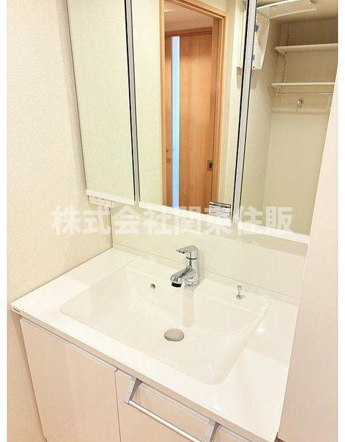 本町ハイツの洗面所|広い洗面スペース