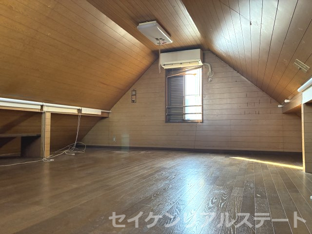 麻溝台7丁目　中古戸建の収納|約11帖の納戸と収納豊富です