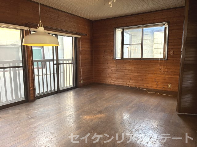 麻溝台7丁目　中古戸建の居間・リビング|約15帖LDK・ゆったりとした間取です