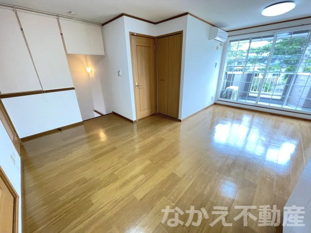 【居間・リビング】 | こちらのリビングで趣味の時間をお楽しみください
