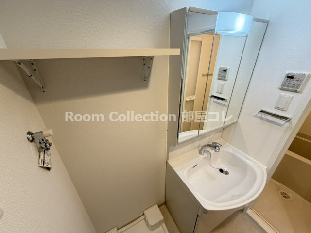 エステムコート名古屋TWIN　WESTの洗面所|※同物件他部屋写真
反転、色違いの場合有
現況優先