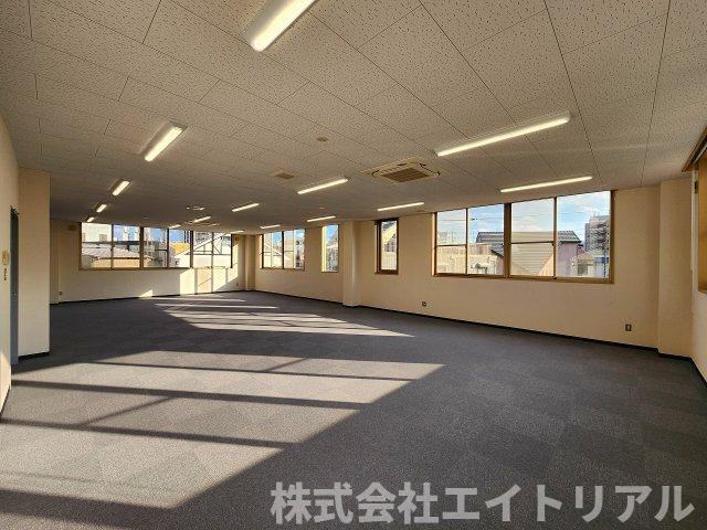 刈谷市桜町5丁目　貸事務所の内装|2階　室内