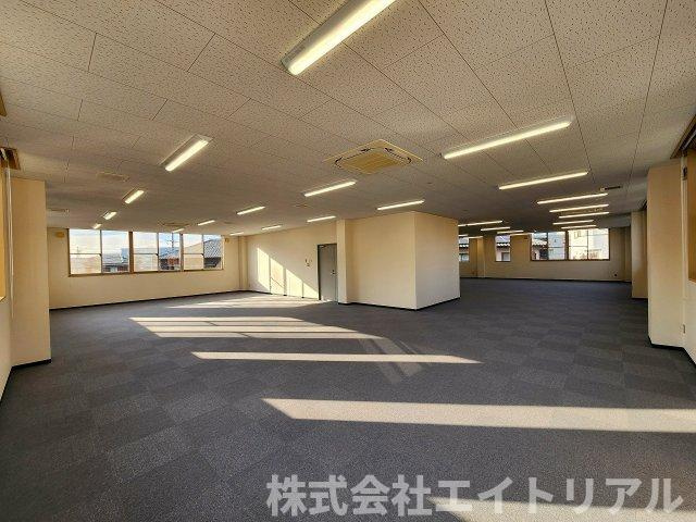 刈谷市桜町5丁目　貸事務所の内装|2階　室内