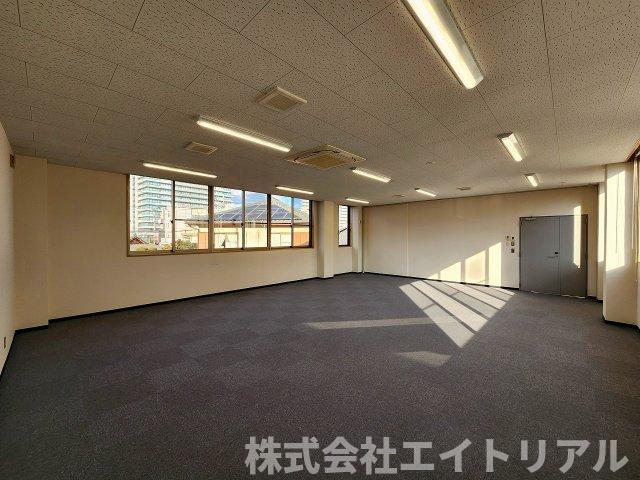 刈谷市桜町5丁目　貸事務所の内装|2階　室内