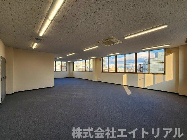 刈谷市桜町5丁目　貸事務所の内装