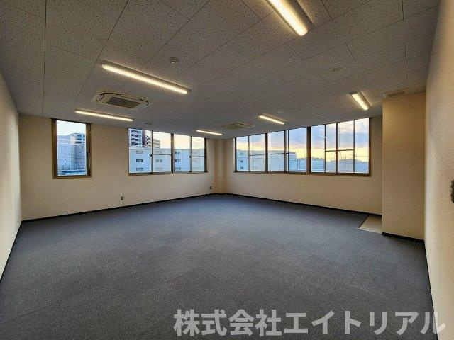 刈谷市桜町5丁目　貸事務所の内装