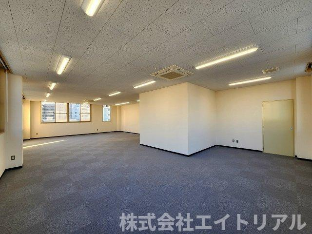 刈谷市桜町5丁目　貸事務所の内装