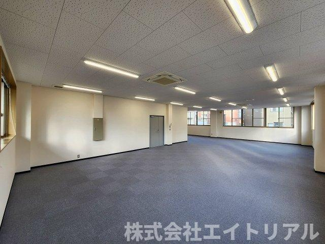 刈谷市桜町5丁目　貸事務所の内装|1階　室内